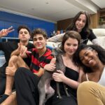 Sophia Valverde Instagram - Noite com eles ❤️ #amo #tmj #turmadamonicajovem #instaphoto #fimdesemana