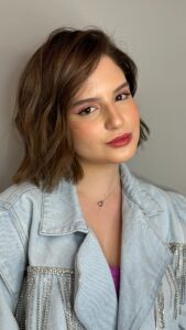 Sophia Valverde Instagram - Reels da transformação completa ✨ Amei e vcs? 🥰 #reels #reelslovers #amei #hair #newhair #hairstyle #novidades #actress #gratidão #obrigadaDeus IN Jackson Nunes São Paulo