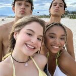 Sophia Valverde Instagram – Postando sobre ontem só pq os dias tem sido perfeitos 💛🌻☀️

Amoooooo 🥰 

Tá chegando uma super produção MARAVILHOSA pra todos vcs 🎬

#sol #sun #photooftheday #amo #happines #instalove #movie #actress Rio de Janeiro, Rio de Janeiro