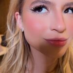 Sophia Valverde Instagram - Make é uma arte 🩷 e a @natashatartour é uma artista! Já tô com saudades das suas makes 🥰 Deixe nos comentários o que vcs acharam dessa make 😍 #reels #reelslovers #makeup #makelovers #amo #maquiagem #makeperfeita