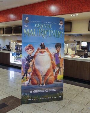 Sophia Valverde Instagram - Hoje é um dia muito importante pra mim porque HOJE estreia @ograndemauricinho 🍿🎞️❤️

E quero muito que todos vocês vejam essa animação que está nos cinemas de todo Brasil 🐈

Dublei a personagem Marina a convite da @imagemfilmes e com a direção do maravilhoso @manoloreyoficial 🎧🎤🎬

Quem assistir me avisa e me conte o que achou 🥰

Só gratidão! Sempre! Obrigada Deus por TUDO 🙌🏻

#ograndemauricinho #dublagem #cinema #movie #actress #gratidão