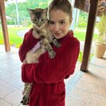Sophia Valverde Instagram - De hoje 🎬☁️🐈‍⬛ Quem aí tá ansioso pra assistir esse filme que tô gravando? 🎞️ #polianaofilme #phootoftheday #cat #amo #actress Rio de Janeiro, Rio de Janeiro