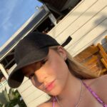 Sophia Valverde Instagram - Mais uma tarde perfeita aqui no Rio de Janeiro 🏖️ No meu local favorito: @pesqueiro.rj ☀️ Biquíni divo: @lualuaoficial 💜 #phootoftheday #riodejaneiro #rj #style #photo #instaphoto #praia #beach Pesqueiro • RJ