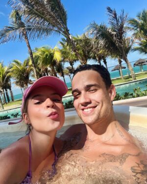 Sophia Valverde Instagram - Eu e você ❤️☀️🌴🦀🌊