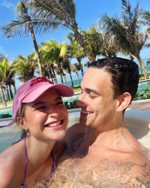 Sophia Valverde Instagram - Eu e você ❤️☀️🌴🦀🌊