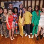 Sophia Valverde Instagram – Hoje é um dia especial: dia de estreia nacional do filme “Turma da Mônica Jovem: Reflexos do Medo” ❤️ 
Hoje só tem GRATIDÃO dentro do meu coração porque interpretar a Mônica foi mais um PRESENTE de Deus na minha vida! Então sou muito grata a Ele SEMPRE 🙌🏻

Espero que todos vcs vão ao cinema para assistir o filme com suas famílias, amigos e até mesmo sozinhos! Se divirtam pois o filme foi feito com nosso coração! 

Divulguem para quem não sabe que estreia hoje! E quem for assistir, tire foto, poste no feed e me marque que vou tentar comentar o máximo que conseguir nas fotos ❤️ 

A quem sempre esteve ao meu lado, o meu muito obrigada: família, amigos, fãs e fanclubes! Amo todos vcs! 

Agradeço tb a todos da equipe, direção (@mauricioeca ), a todos da MSP ( @mauriciodesousaproducoes e @mauricioaraujosousa ) a @monicasousa , a @rubiprodutora ,ao pessoal do @primeiroplanocom , ao produtor de elenco @addcasting , aos preparadores @michel_e_teca e a todos envolvidos! Pq é muita gente mesmo! Amo cada um de vcs tb! 

Viva Turma da Mônica Jovem – o grande dia chegou! 

#amo #turmadamonica #turmadamonicajovem #cinema #Brasil