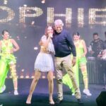 Sophie Choudry Instagram – It’s not everyday that the legend Kapil Dev endorses you or the iconic Brian Lara takes you for a spin!! Blessed to be able to do what I love and make people smile & dance❤️🎤 #giglife #sophielive #kapildev #brianlara #gratitude #love my job #stagestyle #teamsophie #photodump #videodump #sophiechoudry JW Marriott Bengaluru Prestige Golfshire Resort & Spa