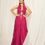 Sophie Choudry Instagram - May you be blessed with love & prosperity not just today but everyday! Happy Diwali from me & mine🪔💥❤️🐶 Outfit @farazmanan 😘❤️ Jewels @farahkhanali @farahkhanworld Makeup @divyachablani15 Hair @ambereenyusuf 📸 @visualaffairs_va #diwali #happydiwali #diwalilook #desigirl #styleinspo #farazmanan #redhot #sophiechoudry #dogmom