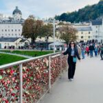 Sophie Choudry Instagram – From Mozart to the Sound of Music, it all happened in beautiful Salzburg.. Spent the loveliest afternoon with the best people🩵 

#salzburg #austria #makingmemories #soundofmusic #mozart #mirabellegardens #vontrapp #lovelockbridge #sophiechoudry Salzburg, Austria
