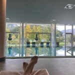 Sophie Choudry Instagram – My kinda weekend vibe😍 #gratitude #selfcare #austria 

#detox #wellness #fitness goals #sundayvibes #weekend #selfcaresunday #poolday #mayrlifealtaussee #sophiechoudry #mountains #nature #altaussee Mayrlife Altaussee
