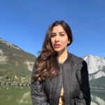 Sophie Choudry Instagram - When nature, fresh air & natural light are your filters💙 #nofilterneeded #missingthemountains #sundayvibes #naturallight #naturalbeauty #mothernature #winterfeels #altausse #mayrlife #sophiechoudry #gratitude #mountains Mountains