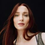 Sophie Turner Instagram - The Cut — with my fave @jessicachastain 📸 @oliviamalone 👗 @kateyoung 💇‍♀️ @gregoryrussellhair 💄 @georgieeisdell 💅 @jolene.b.nails ✂️ Susie Kourinian 👗 assisted by @laurenjeworski 🎥 @homeagency