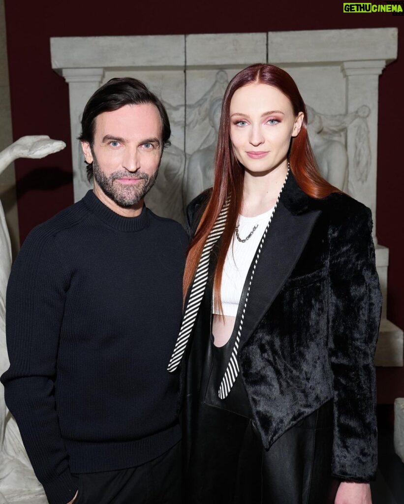 Sophie Turner Instagram - @nicolasghesquiere I am consistently blown away by you. So proud to be a part of the LV family.