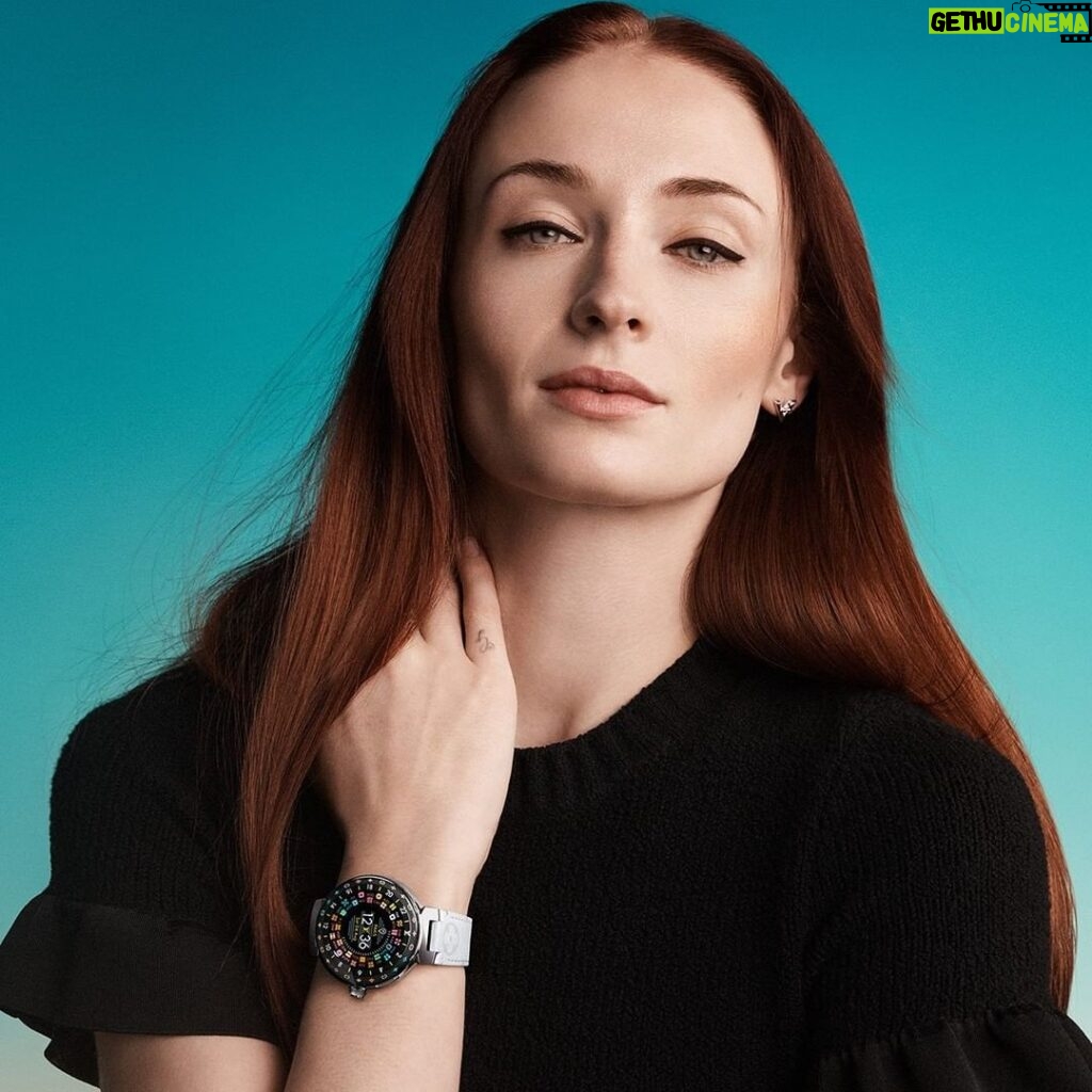 Sophie Turner Instagram - The Rhythm of Time ⏰#LVConnected #LVWatches @louisvuitton