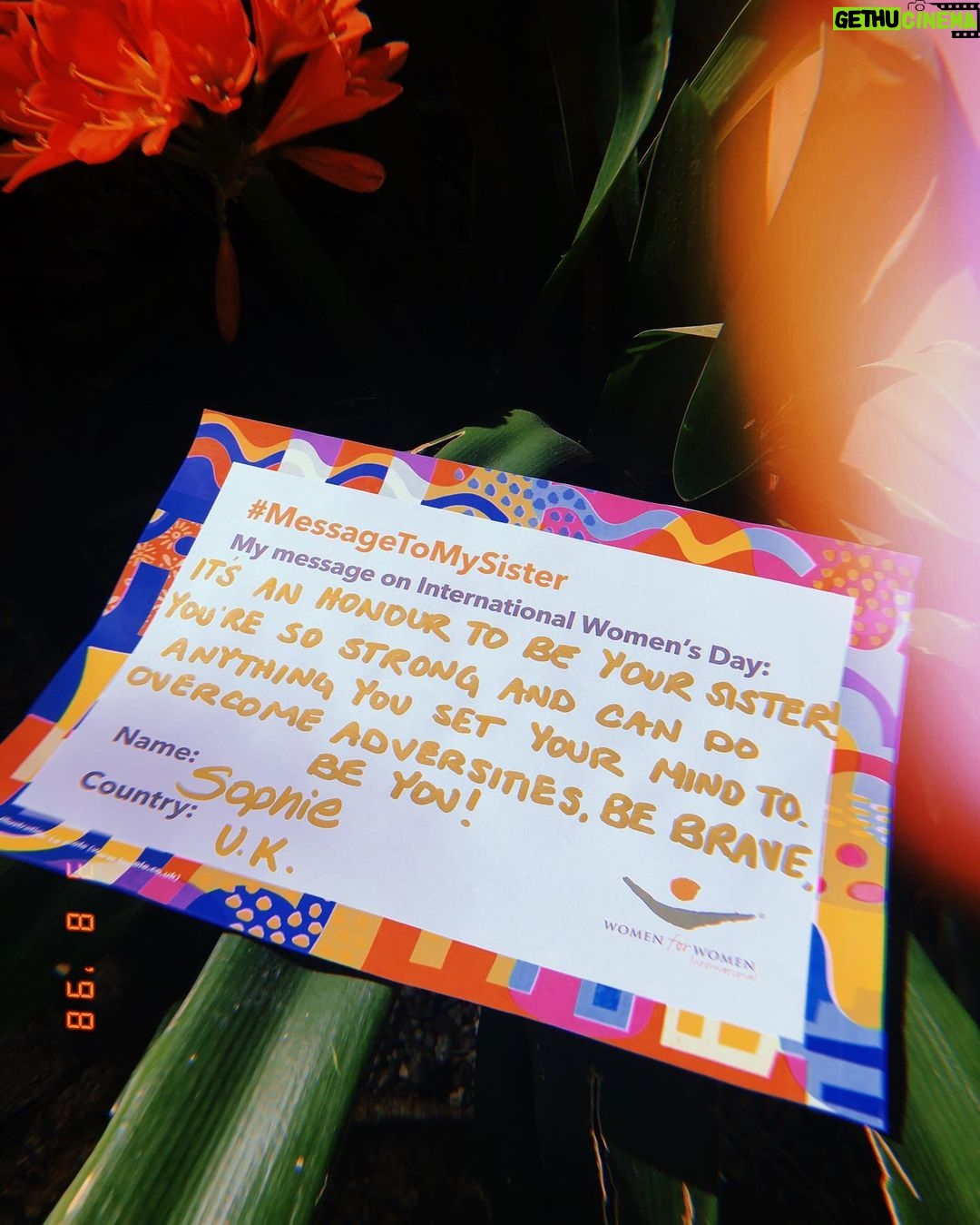 Sophie Turner Instagram - #messagetomysister @womenforwomen #internationalwomensday