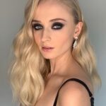 Sophie Turner Instagram – @wellahairusa getting my hair recharged and ready #ForTheThrone. 👑#AskForWella #WellaHair #ad @wellahair