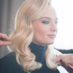 Sophie Turner Instagram – Time to recharge. ⚡️ @wellahairusa’s #INVIGO care line always keeps my #WellaHair refreshed and on point. 💁‍♀️ #AskForWella #INVIGOMoments #ad @wellahair
