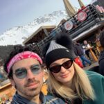 Sophie Turner Instagram - With my love in the mountains 🏔 Verbier, Switzerland