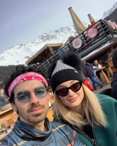 Sophie Turner Instagram - With my love in the mountains 🏔 Verbier, Switzerland