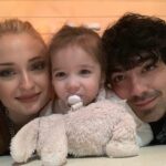 Sophie Turner Instagram - Great weekend with these lil’ cuties. 💕💕💕