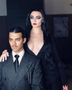 Sophie Turner Instagram - Oh Gomez 😍 📸- @dustystarks