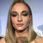 Sophie Turner Instagram - And that’s the tea #AskForWella #Wellahair @wellahairusa @wellahair #ad