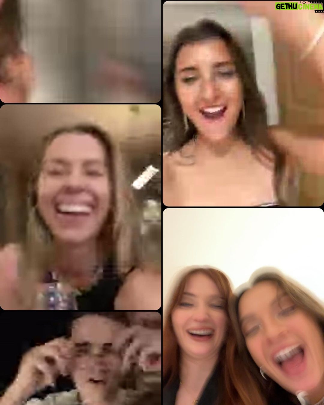 Sophie Turner Instagram - We’re just chilliiiiiiiiiin n vibiiiiiiiiiiin n relaxiiiiiiiiin . Hiya 2023