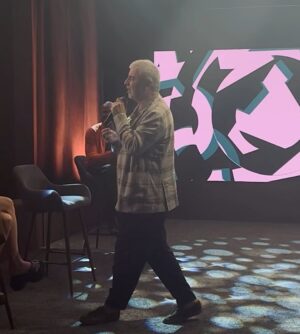 Soso Pavliashvili Instagram - Уже смотрели премьерный выпуск "Шоу памяти Азамата Мусагалиева"?

Ссылка в сторис!🧠
ЗАПОМИНАЙ! В СТОРИС!

@azabraza1984 
@karna.val 
@migelshow 
@sashka_vash