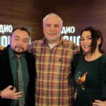 Soso Pavliashvili Instagram - Встретили наступающий Новый Год в прекрасной компании @radioshansonfm 🎄 Ну с такими то людьми как не посидеть?) #сосопавлиашвили #радиошансон #новыйгод2024