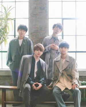 Sota Hanamura Instagram - 33歳の自分初めまして。
今年はどんな音楽歌って、
どんな音楽つくる？
楽しみやなー33歳のおれ！！！
絶対最高の1年にしないとな！
いや、、、しような！！！
頼むぞおれ！！！！
そして6面のみなさんいつもありがとうございます！
みんなのおかげで今年も元気です！！
そして歌えてます！

ダイスのメンバーいつまでもよろしくお願いします！！
ナチュラグのメンバー、これからもっと高みへいこうね！
ヒカルくん！先ず飯でも行こう！！！

改めて全員に！
今年もよろしくお願いします！！！！