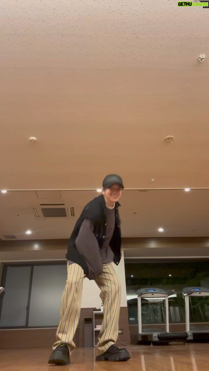 Sota Hanamura Instagram - 実は1人でも踊ってた #da_ice #踊ってみた #dance #japanese #sotahanamura #花村想太