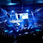 Sota Hanamura Instagram - 遂に始まりました。 10th anniversary year！！ 一発目のワンマンライブは『武道館』 7年前を大きく超えられたと思います。 今回のステージはあえて、平舞台。いわゆる背中に何もセットを背負わないスタイルでとにかく踊る、踊る、踊るのセットリストにしました。 昔のダイスの進化系をこれでもかって観てもらうためのセットリストでした。 3時間半、本当に好きな人じゃないと正直辛い時間だと思います。それでもそのくらいダイスのことが大好きだって方に向けて作ったセットリスト！！ 多分関係者の方々は長いと思ったと思いますが、本当に申し訳ないです。ただやっぱりDa-iCE愛を沢山持ってくださる方々に出来る限りの時間で出来る限りの曲を全力で届けたかったので僕は大満足ですし、やってよかったと心の底から思います。 ただもう2度とやれないですね、、、 想像以上に体がガタついてしまいました。 とにかくね、本当に幸せでした！ 今年一年最大速度で駆け抜けようね！！！ 今年こそ、紅白出ようね！！！！