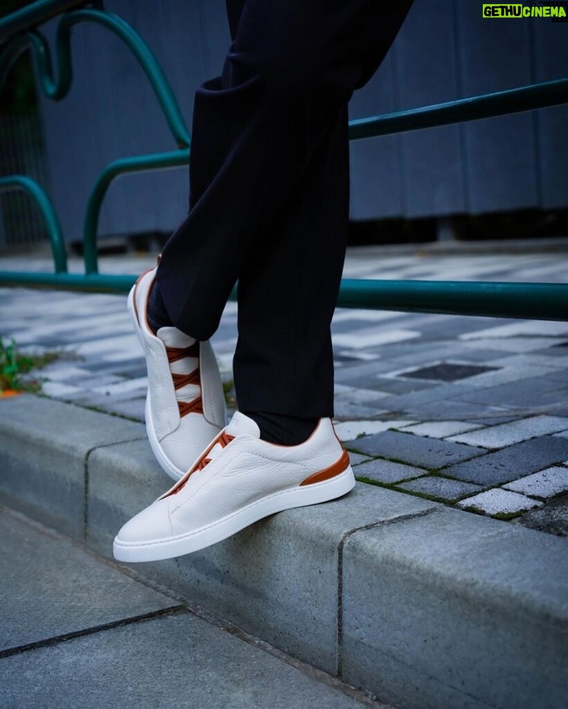 Sota Hanamura Instagram - メンズノンノさんとゼニアさんの企画で、トリプルステッチスニーカーをゲットしたので、早速私服コーデに取り入れてみました！！ 靴紐として使われているクロスバンドが良い感じです^ ^ お気に入り！ #ゼニア #トリプルステッチスニーカー #ZEGNA #TripleStitch #mensnono #pr