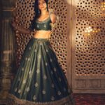 Soundarya Sharma Instagram - ये ही है चाहत तू रहे मेरी आदत 🌹 . . . . Lensed by: @trishasarang Styled by: @tryagaintoobad @styled_by_meera Lehenga: @jigarmaliofficial Jewellery : @rubyraangjewelry @aquamarine_jewellery @shopravyaa @vblitzcommunications HMU by: @beautybysevy