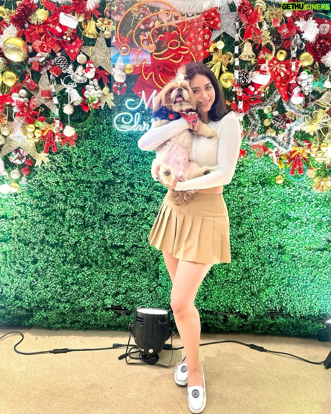 Soundarya Sharma Instagram - All things Christmas ππ
πΌππͺ
π #Christmas #ChristmasEve #MerryChristmas #Nannu #HappyHolidays