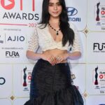 Soundarya Sharma Instagram - ♟️ For #FilmFareOTTAwards2023 night @filmfare Styled by: @krishi1606 HMU: @dynamitepikachu Ensemble by: @ashutoshjoshiofficial Accessories: @rimayu07