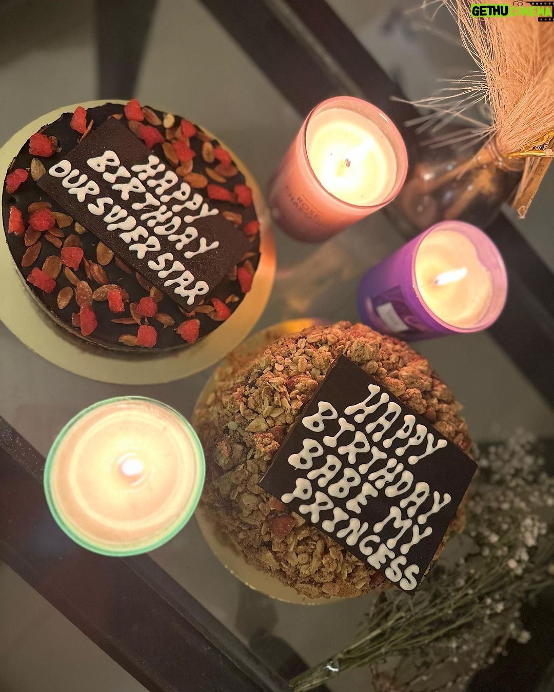 Soundarya Sharma Instagram - 20.09.2023 Happy Birthday To me π€π§Ώππ So GRATEFUL π And it has begun!! On this Ganesh Chaturthi, I feel Bappa has really given me a big hug though he has always blessed me! Thank you Maa & Papa for giving me birth & being the bestest parents, giving the best life I could have imagined ππΌπ So blessed! Special thanks to All my friends who love me so much and have always been there while I was alone hustling here in Tinsel town right from Mumbai to LA & the fans who are n have poured so much love to me Alwaysβ£οΈ Okay enough of my thank you speech to begin with ππ«Άπ»π PS: This cake is also Fan made π You guys are the best! #HappyBirthdayToMe