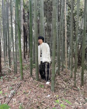 Soushi Sakiyama Instagram - 「燈」MVの総視聴回数が500万回を超えました。たくさんのご視聴、本当にありがとうございます…。
　#呪術廻戦、「燈」を通して知ってくださった皆さま、8/9にはアルバムもリリースされましたので、もしよろしければ聴いてみてください!

大変暑く、台風も心配される中ですね。どうかご自愛くださいませ🙏🏻