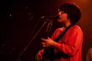 Soushi Sakiyama Instagram - 『3rd Album Release Tour-#燈火-』
大阪梅田クラブクアトロでの公演、ありがとうございました！

初日、楽しかった、、。バンドメンバーの皆さまも、フロアの皆さまも熱くて、ライブ中どんどん元気になりました。

ツアーは10/19渋谷クアトロ、10/29 名古屋クアトロと続きます。名古屋はまだチケットございます。ぜひに！　崎山

@morimasa55 
@koresuke 
@amrc_zariga2 

ありがとうございます。最高、バンドメンバーの皆さま🤝↑
