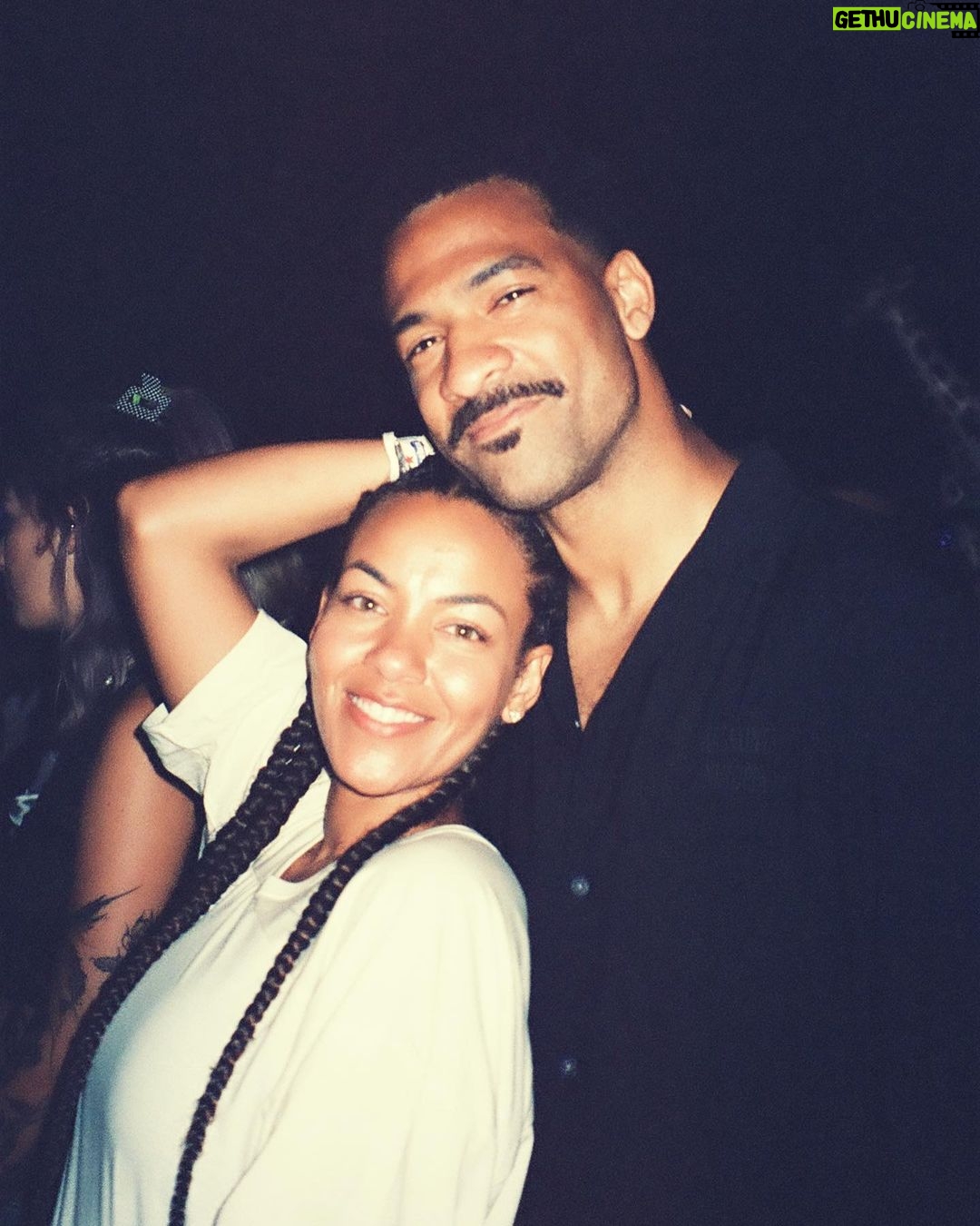 Spencer Paysinger Instagram - Although you legitimately don’t know how old you’re turning. It looks good on you. Happy 30-Something Love!