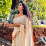 Sreedhanya Instagram – Nothing ever stays the same … cherish every moment ❣️

📸 @vaishnaviii_13 ♥️

#moment #memories #love #life #happines #childhood #childhoodmemories #nostalgia