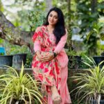 Sreedhanya Instagram – Beauty of life lies in its unpredictability ❣️

Mazhayethum munpe ❣️
 📸 @itsgi_ri97 🤗

#mazhayethummunpe #amritatv #codexmedia #shooting #location #actor #sreedhanya