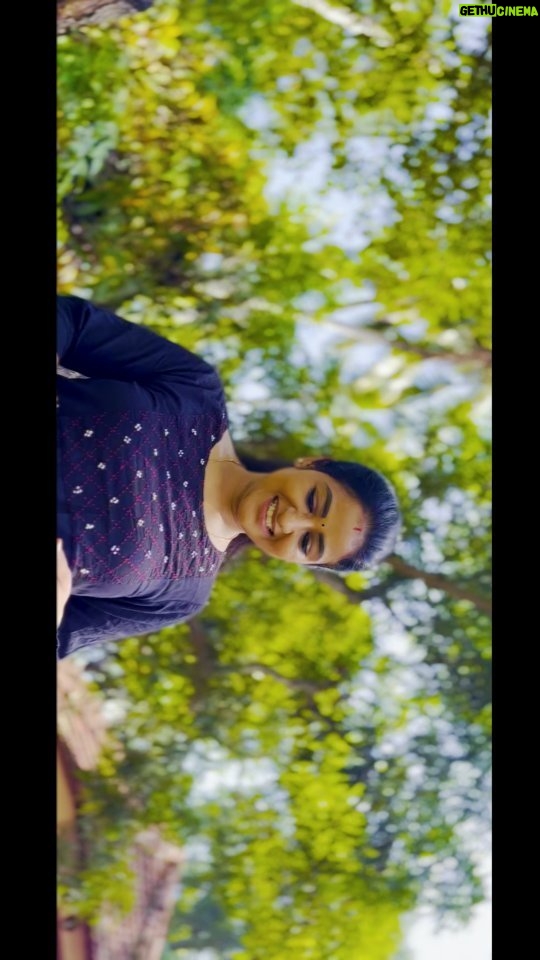 Sreedhanya Instagram - ✨️✨️✨️ . . . . #videography #oldsongs #slowmotion #reels #instagood #instareels #instapost #iphone14promax #instagram . . 📸📸📸@itsgi_ri97 📸📸📸