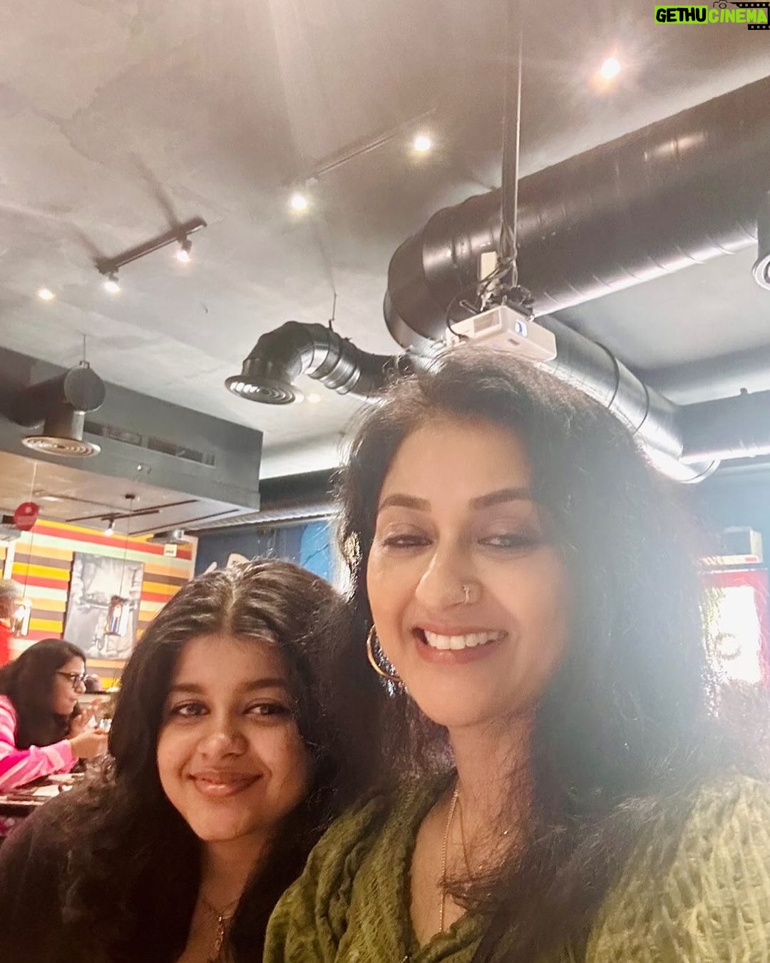 Sreedhanya Instagram - ♥️🤗 Mumbai, Maharashtra