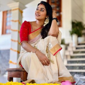 Sreedhanya Instagram - Onam Vibes ❣️🌺

📸 @itsgi_ri97 🤗

#uthradam #onam #onamvibes #onaashamsakal #keralam #sreedhanya