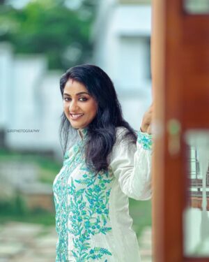 Sreedhanya Instagram - ✨✨❣️🌈✨✨
Happiness is a choice ❣️

 📸 @itsgi_ri97 🤗