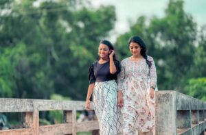 Sreedhanya Instagram - Mythili and Yami Candids from Mazhayethum Munbe❤️✨

📸 @itsgi_ri97