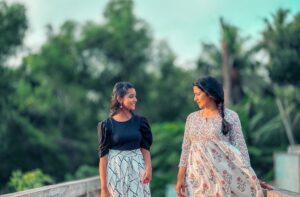Sreedhanya Instagram - Mythili and Yami Candids from Mazhayethum Munbe❤️✨

📸 @itsgi_ri97