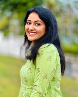Sreedhanya Instagram - Appreciate the present; life’s brevity emphasizes the importance of embracing gratitude over complaints❣️

📸 @itsgi_ri97 ❣️