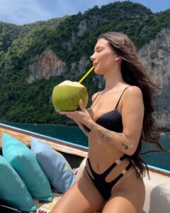 Stéfani Bays Instagram - PhiPhi Islands เกาะพีพี กระบี่